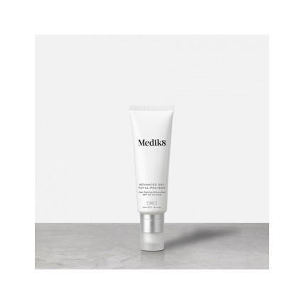 Medik8 Advanced Day Total Protect SPF 30 Антивіковий зволожуючий крем 50ml